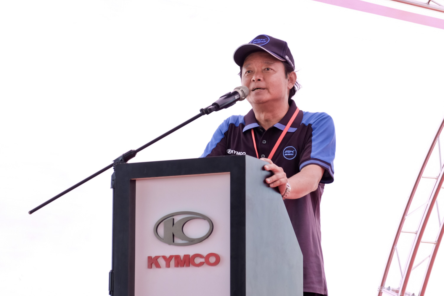 光大重車的鄧光基董事長董事長也親自到場主持大典