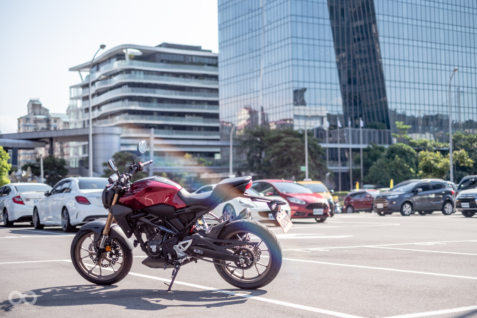 HONDA CB300R台灣本田正式引進交車,建議售價23.2萬元