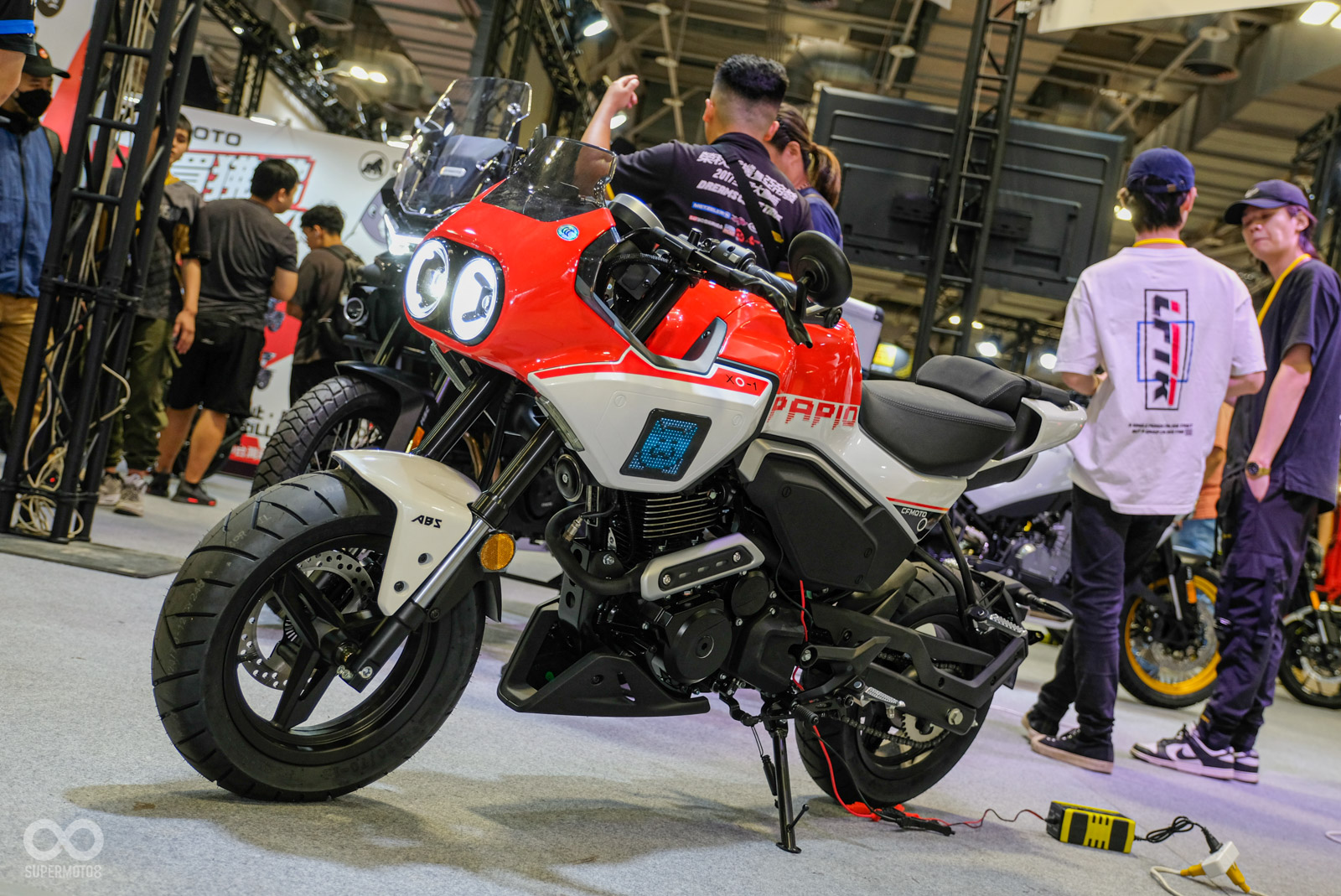 車側顯示器為額外選配