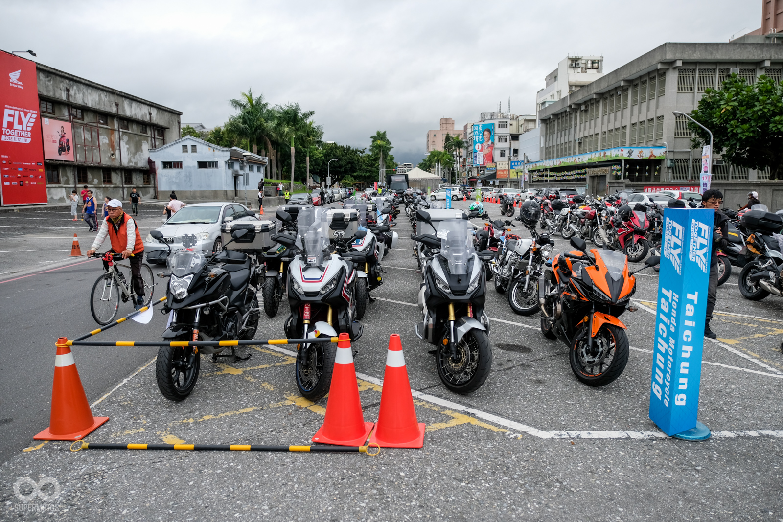 主辦單位統一將車輛集中於文創園區旁停放