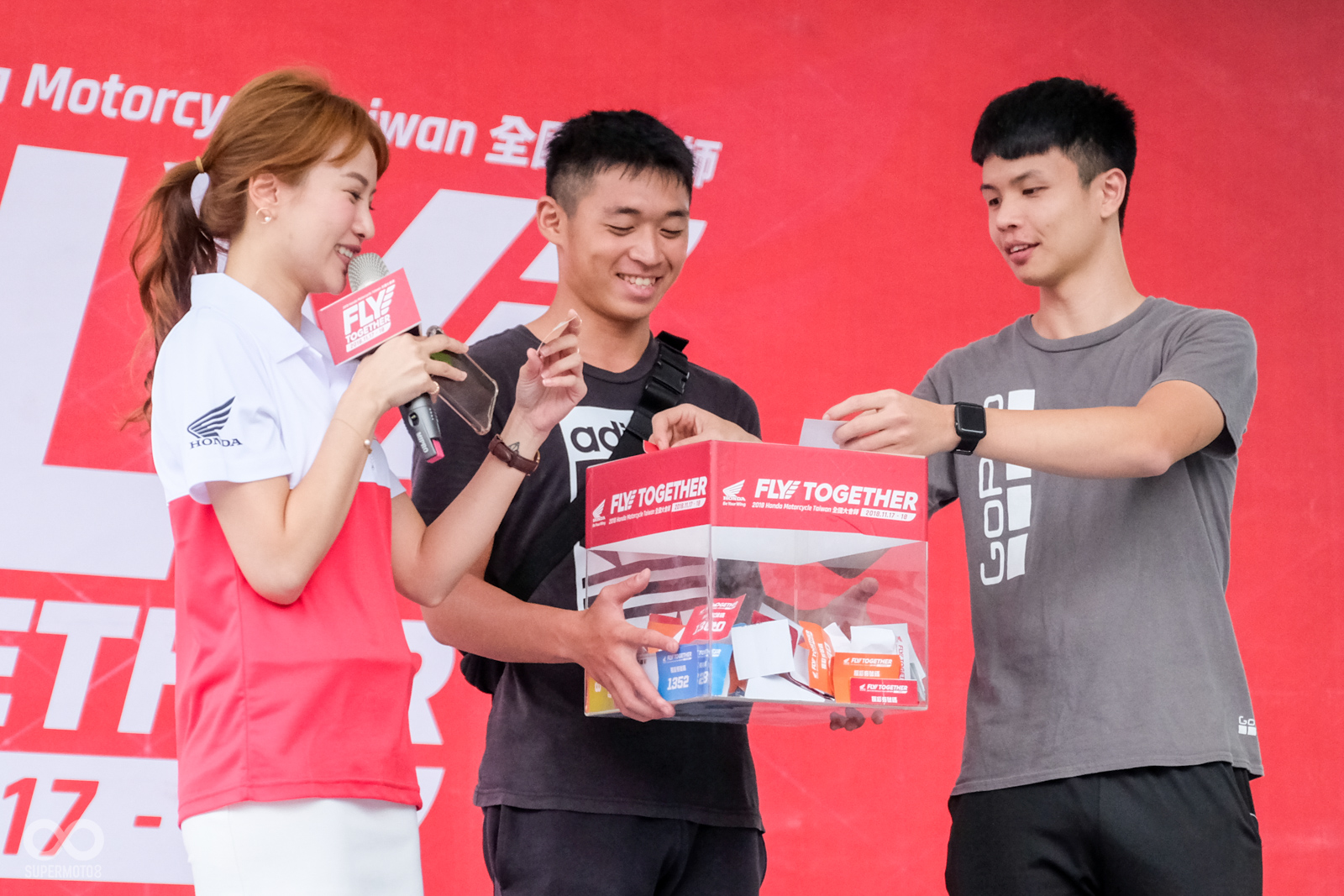 好運車業提供胎壓偵測器，GOPRO則是抽出防水包