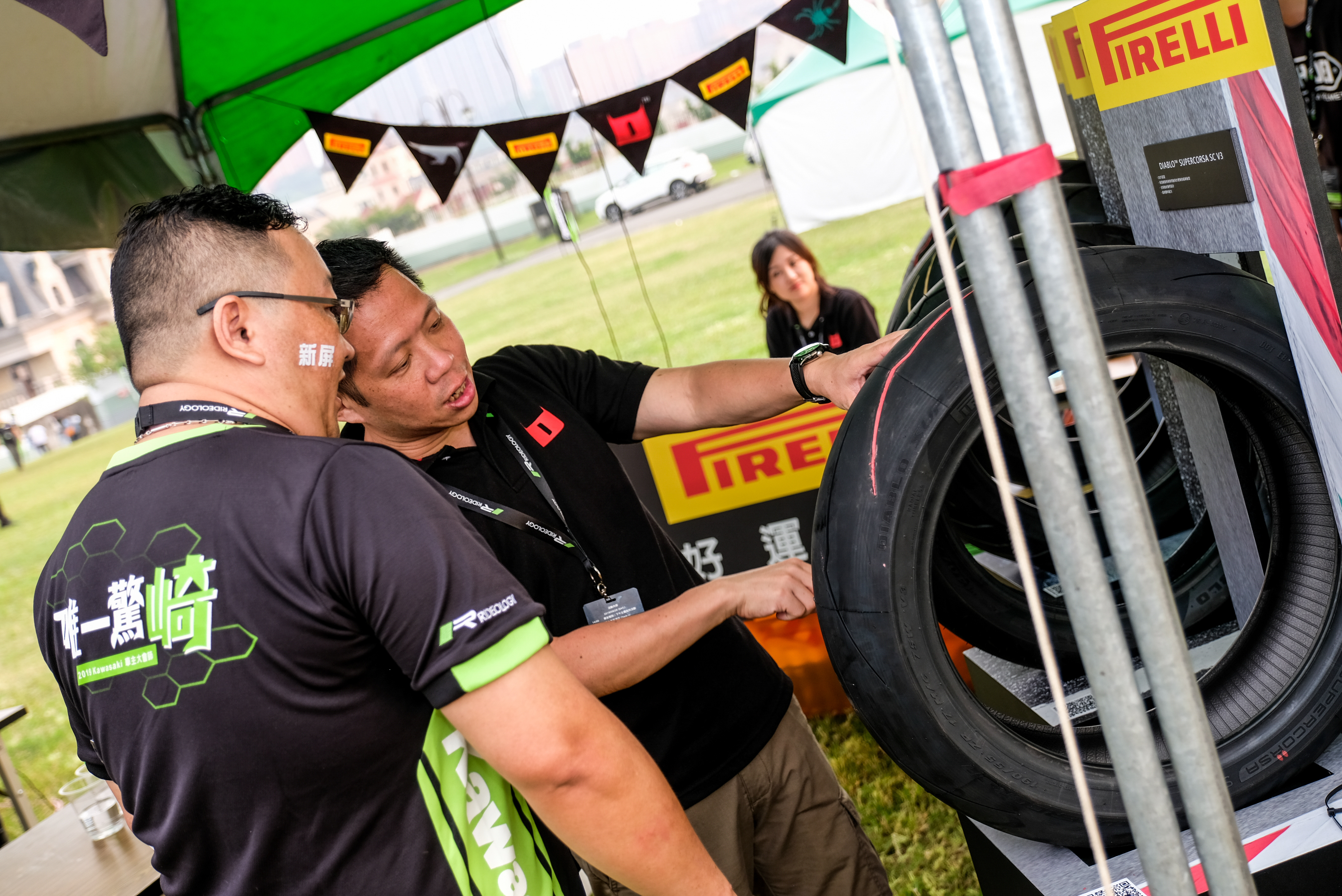 PIRELLI輪胎帶來多款輪胎提供現場的車友選購