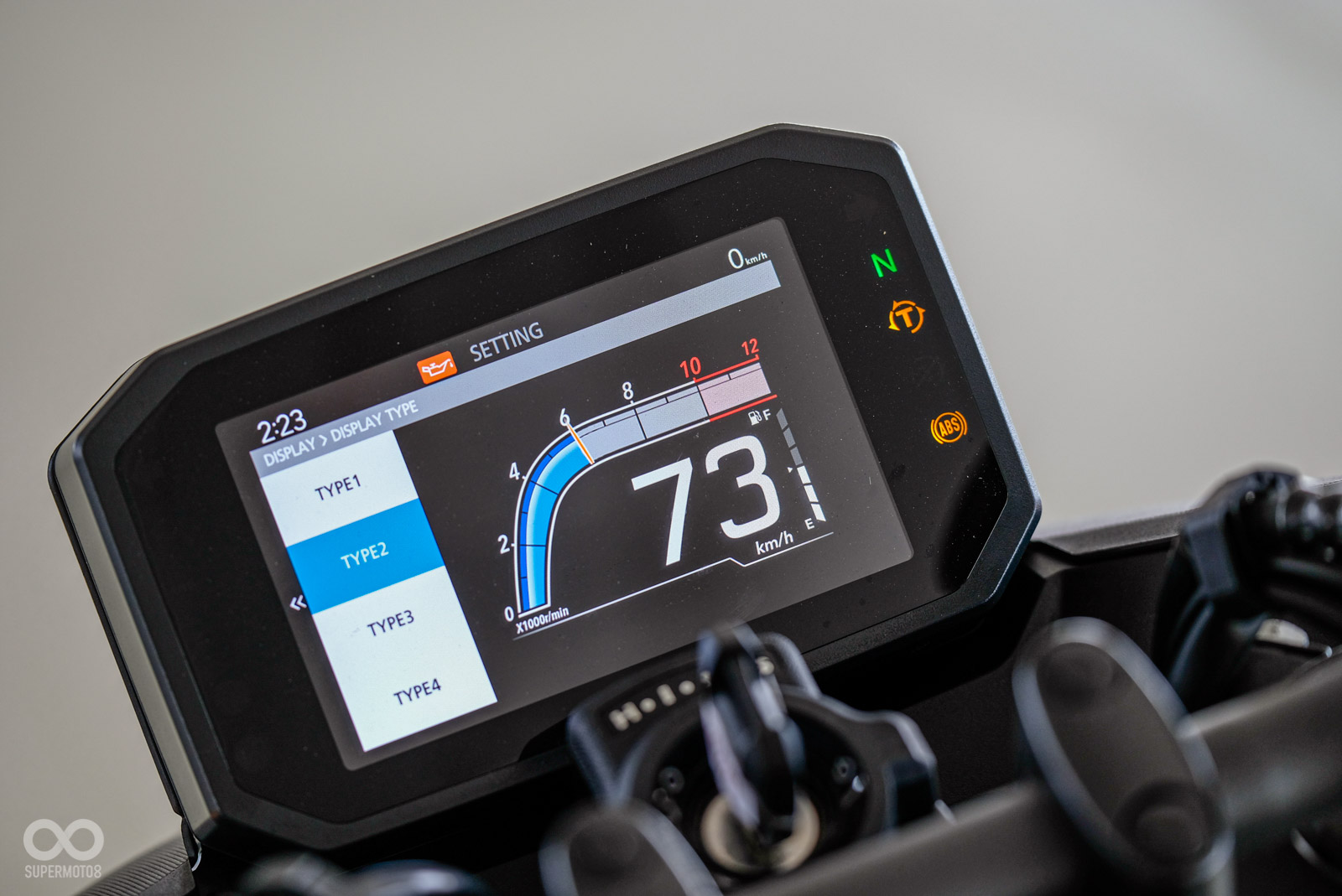 5吋TFT儀表資訊清晰,儀表模式也可以切換