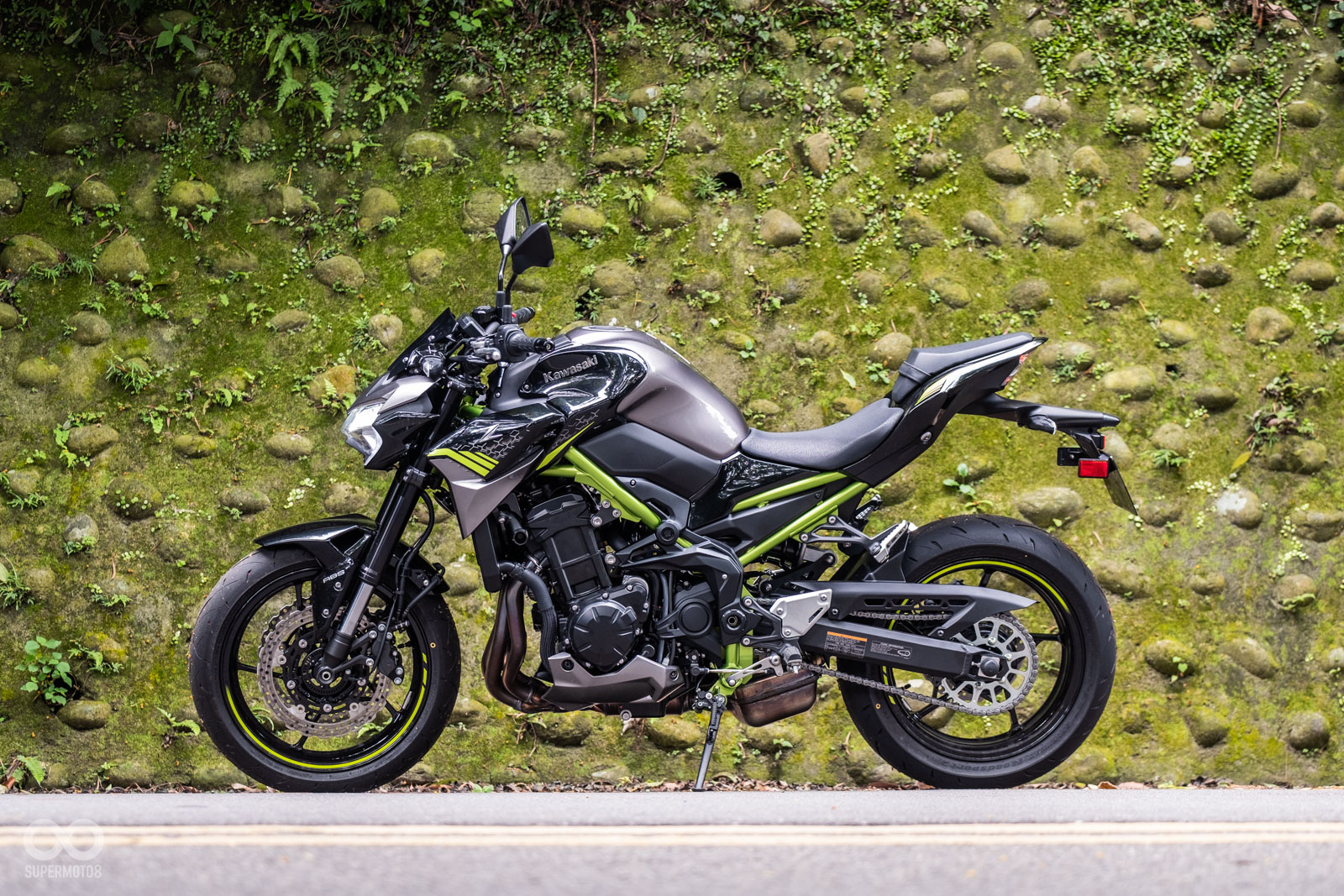 2020 KAWASAKI Z900採用Z Sugomi『淒』設計語彙
