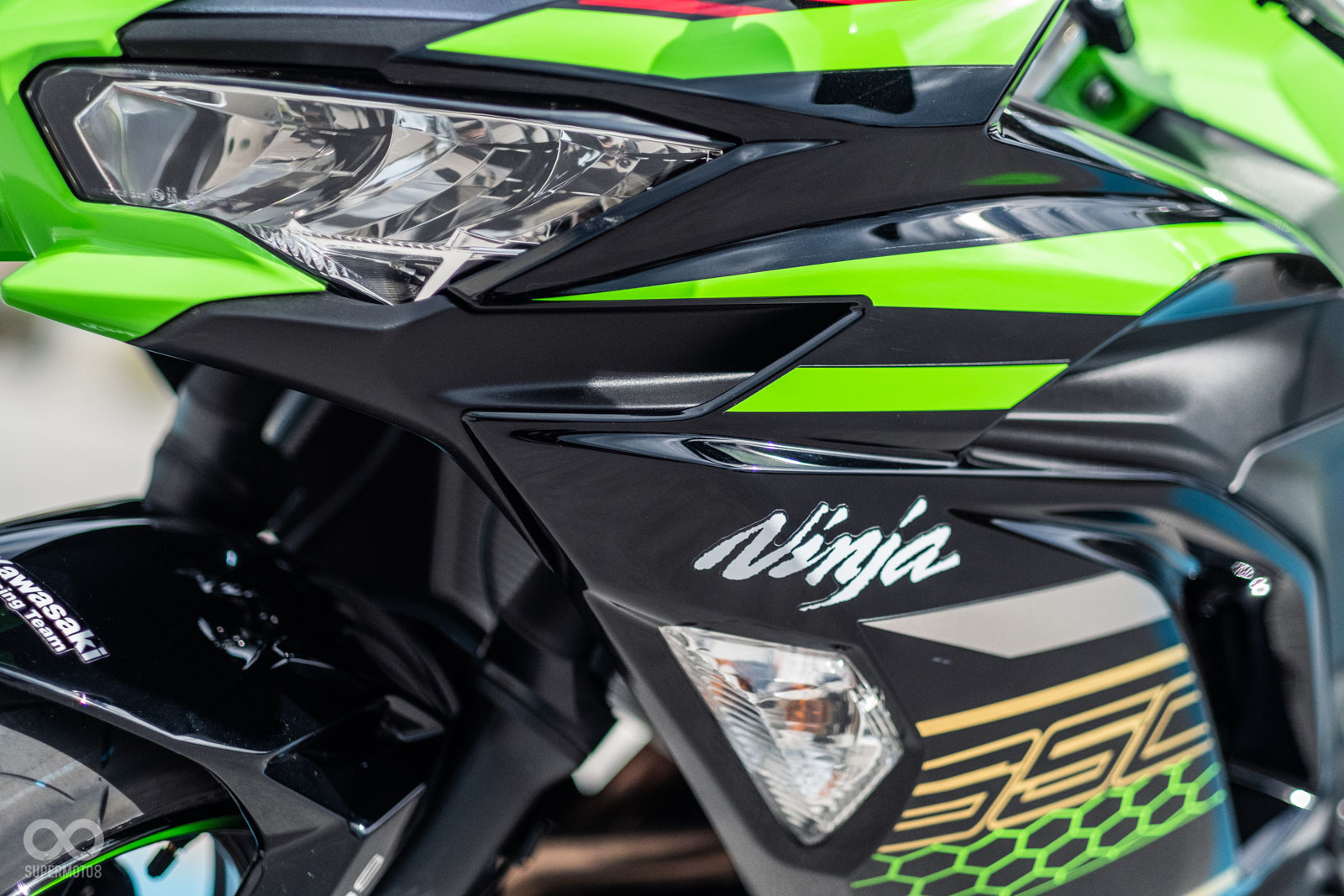 整流罩旁有空力造型裝飾