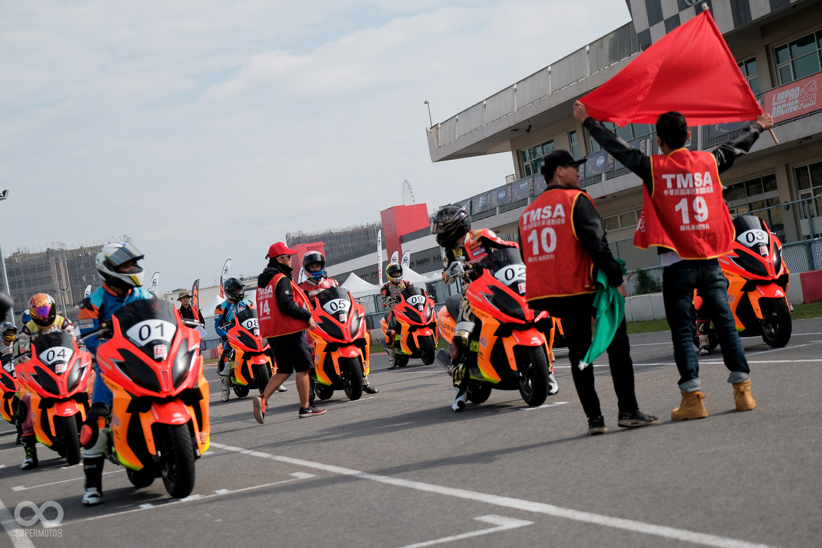 這次的「超級大羊挑戰賽」採用了Malossi DownTown 350i作為統規賽車