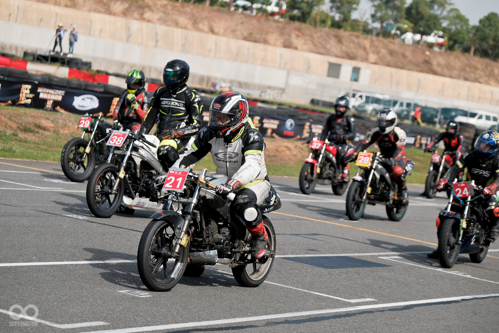 除了國內流行的速可達車款競賽之外,KCC挑戰杯的BIKE檔車組別也是非常熱鬧