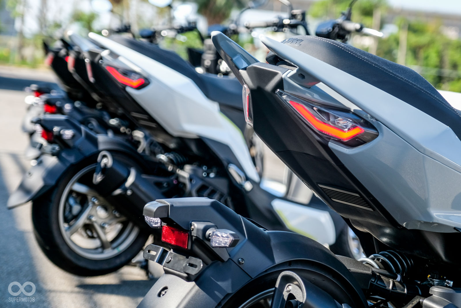 SYM DRG擁有令人印象深刻的車尾線條,翹起的幅度相當具有識別度