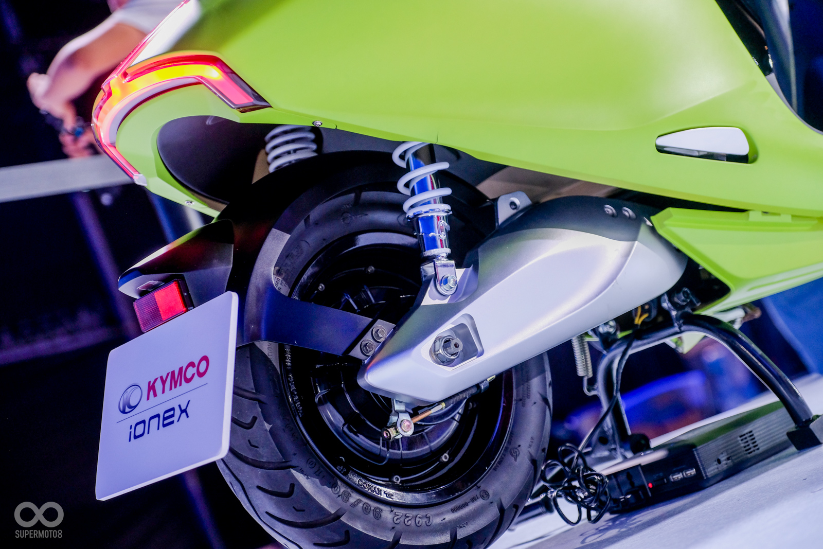 展示車為輪轂馬達，正式版本會採用其他形式