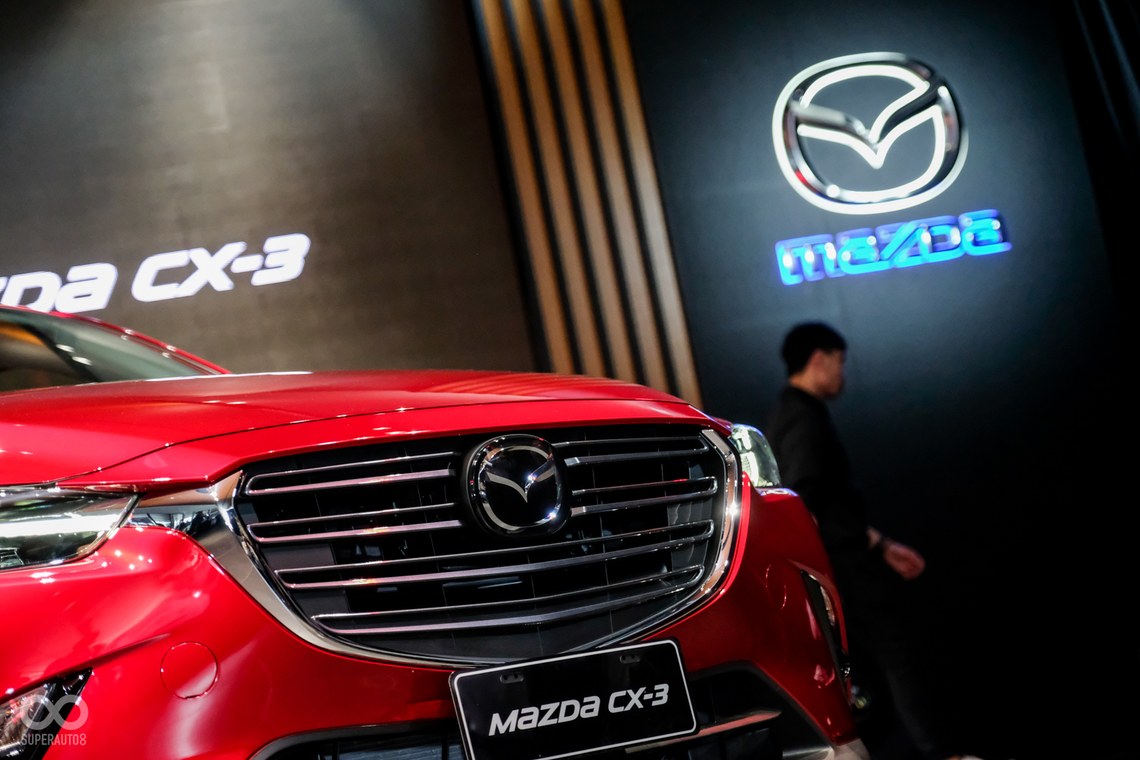 新式雙幅水箱罩設計讓車輛更為霸氣