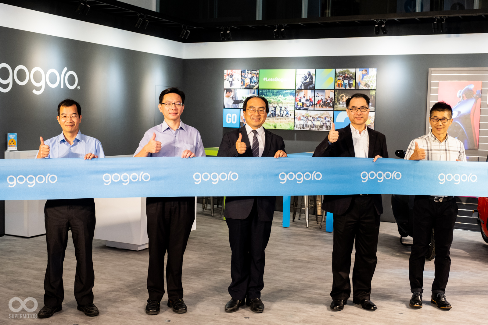 今天Gogoro也邀請工業局局長等長官們來剪綵