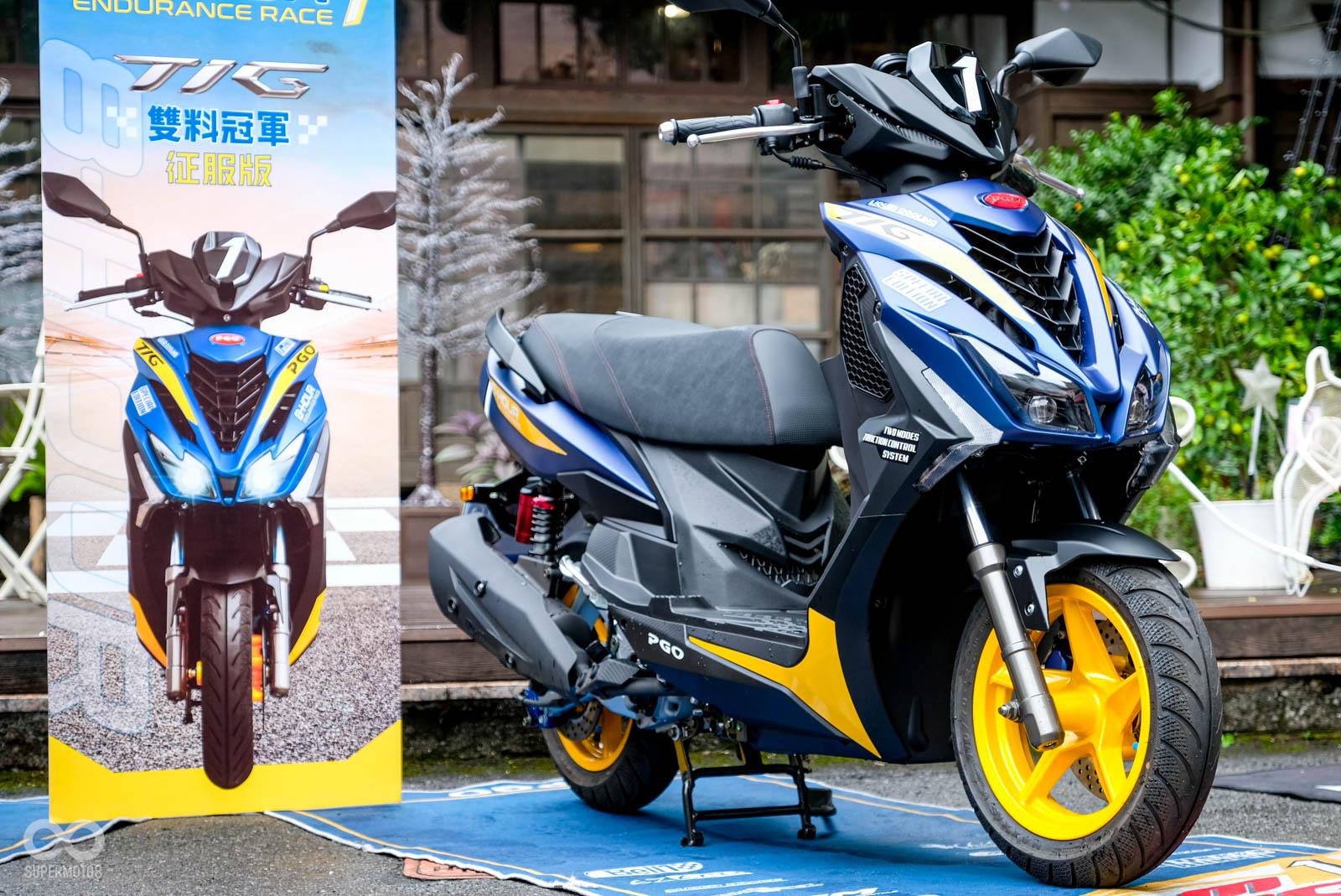 TIG 征服版以PGO招牌的藍色卡鉗作為塗裝設計發想