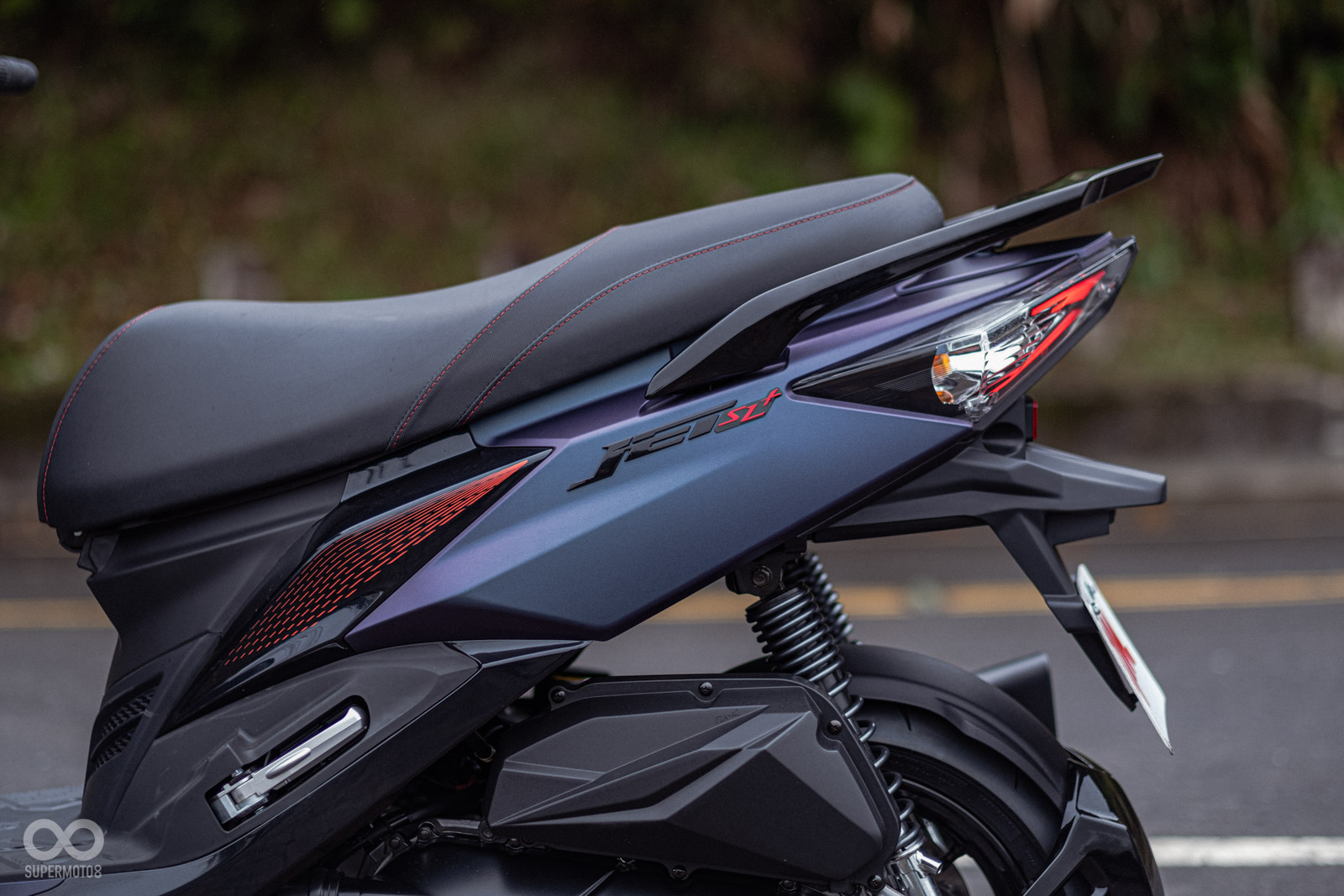 加大性能之餘，SYM也依舊為JET SL+搭配ABS/TCS系統