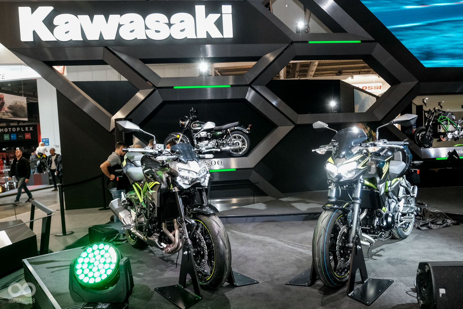 KAWASAKI在今年的米蘭車展上，帶來了更新的Z650以及Z900
