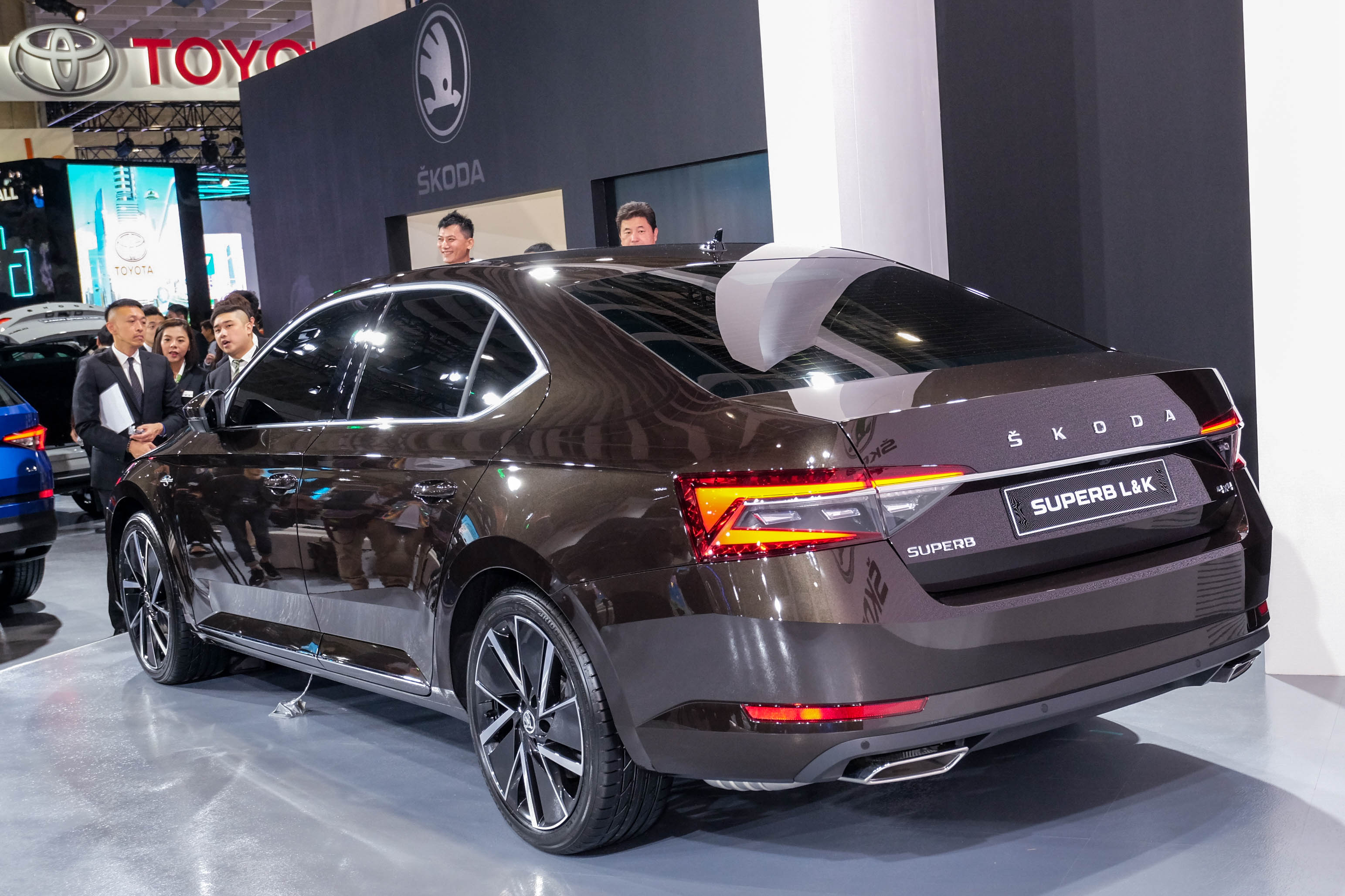 這次展出的Superb為選購了L&K套件的版本,整體外觀看來更有豪華感