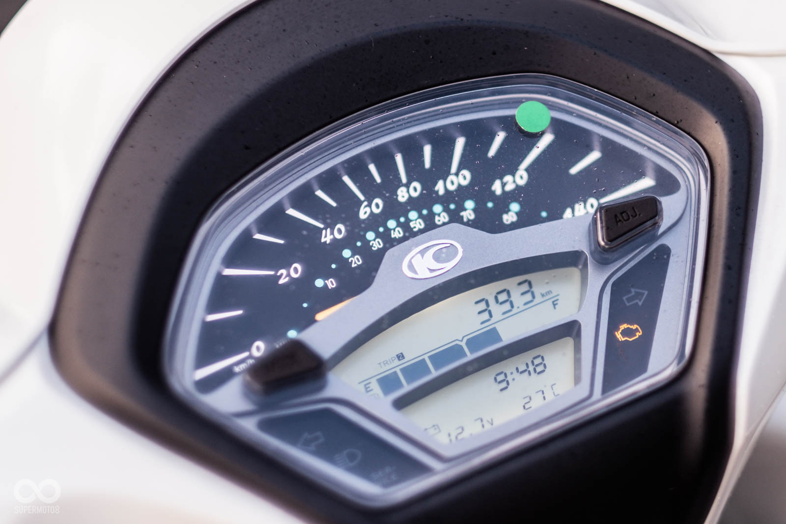 指針、液晶混合儀表，除了常見的功能外，竟然還有戶外溫度顯示