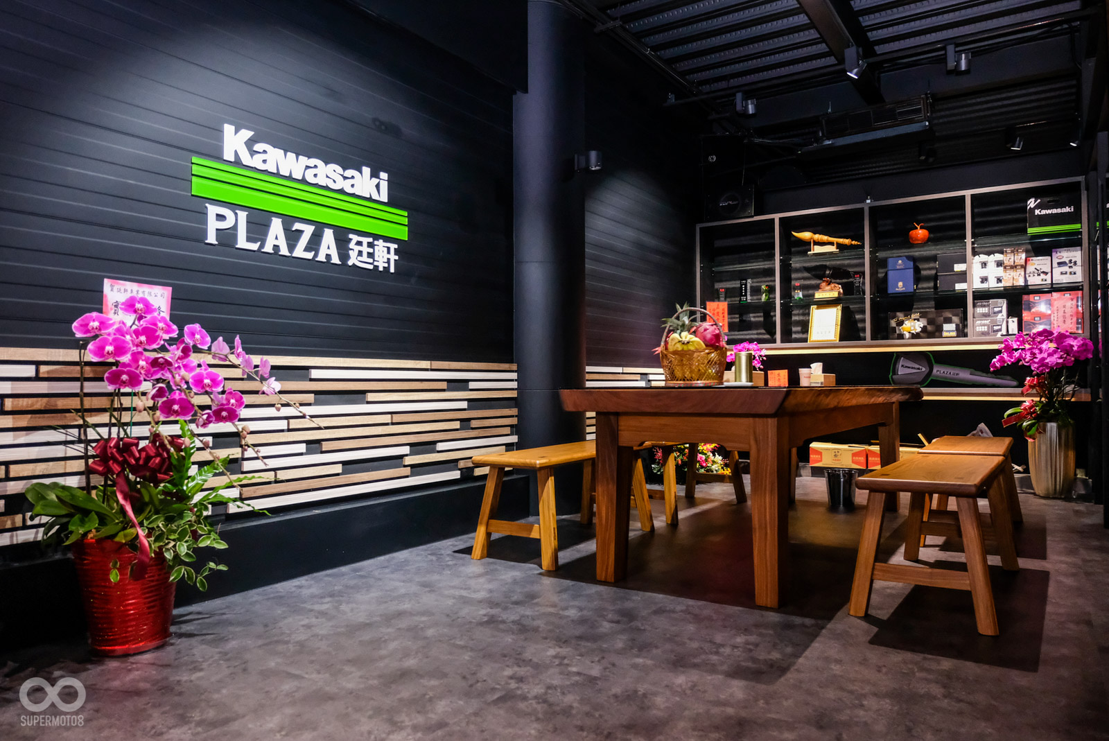 專屬VIP空間獨立於一樓，提供專屬車主安靜的休息空間