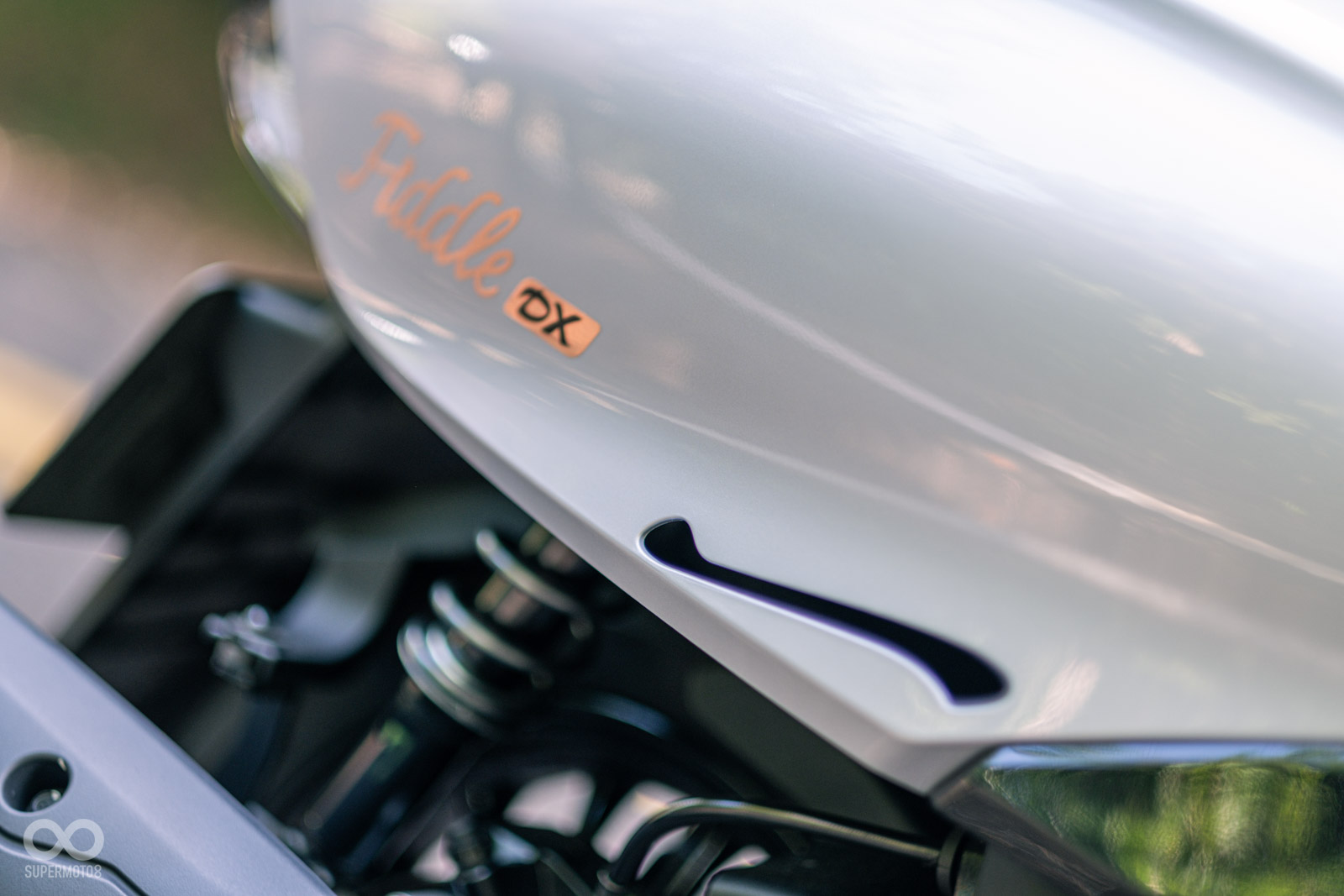 車側還有小提琴造型裝飾