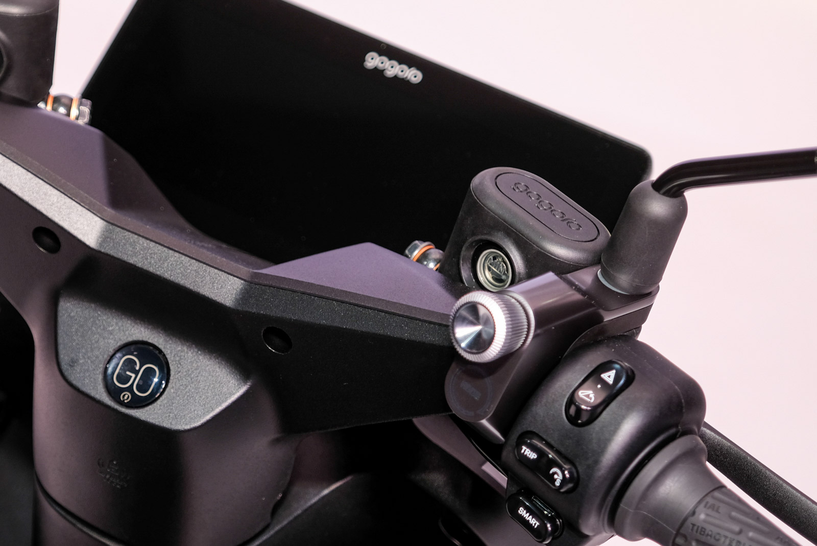 手把上具有行車模式切換旋鈕