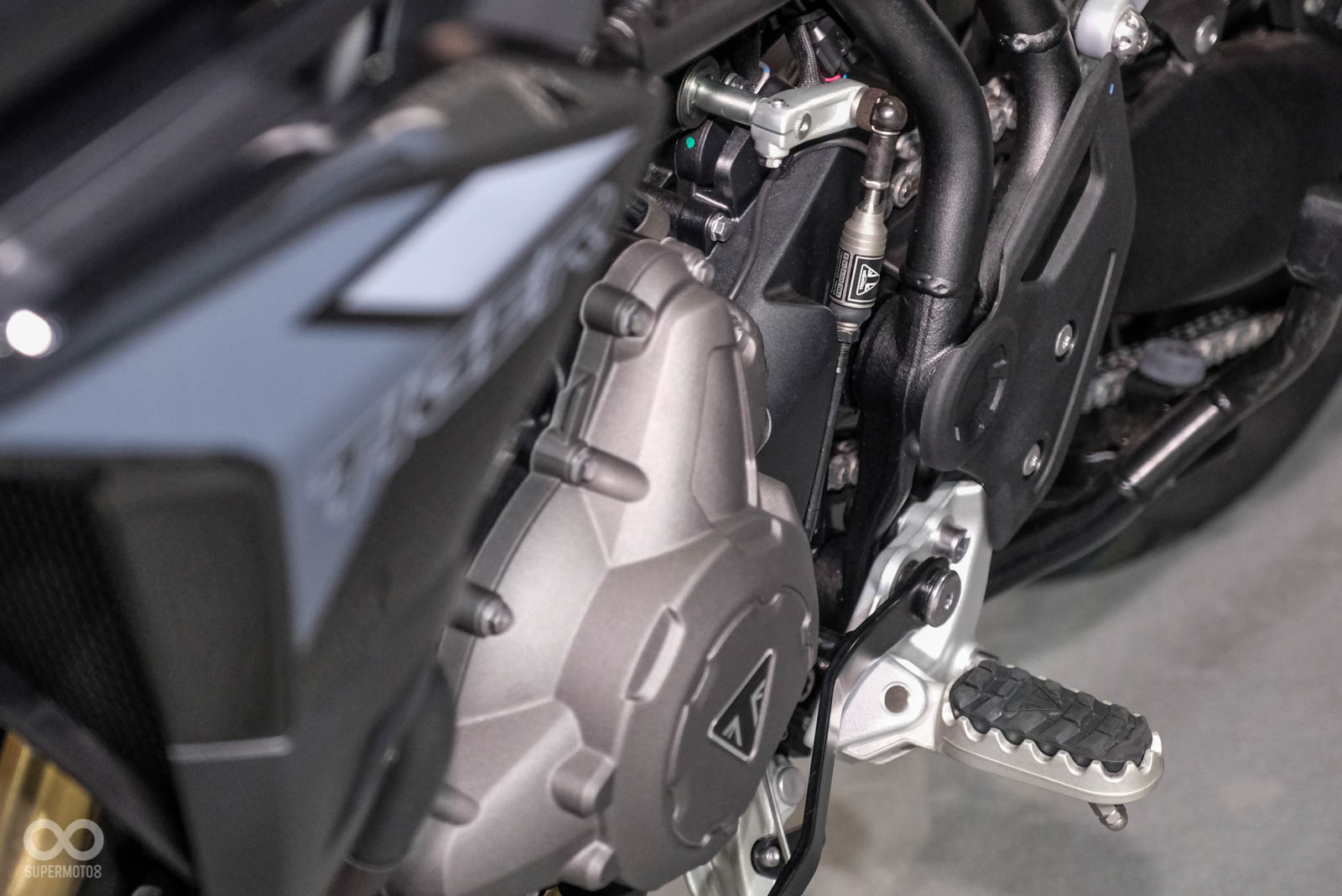 Tiger 900 GT Pro搭載有進退快排