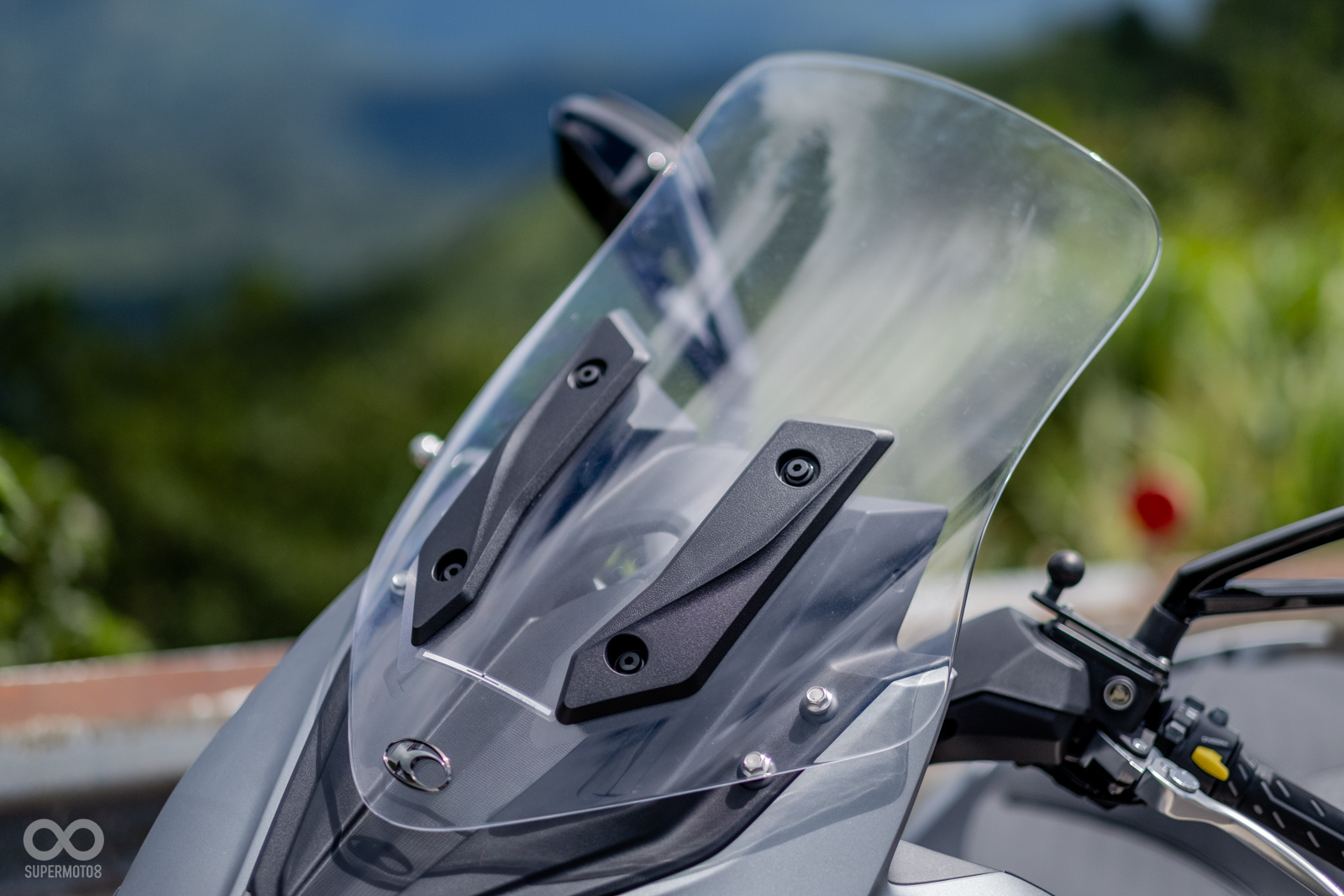 KYMCO XCITING S 400終於擁有可調整前風鏡,大幅提升行駛舒適度