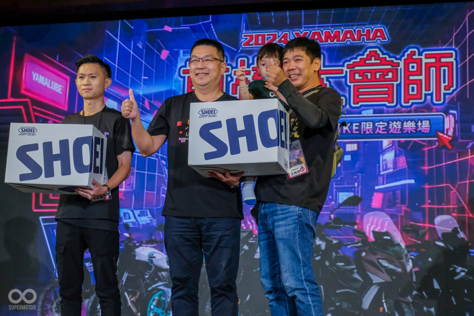 藍牙耳機與安全帽,都是熱門而且價值相當高而且騎士最想要的東西