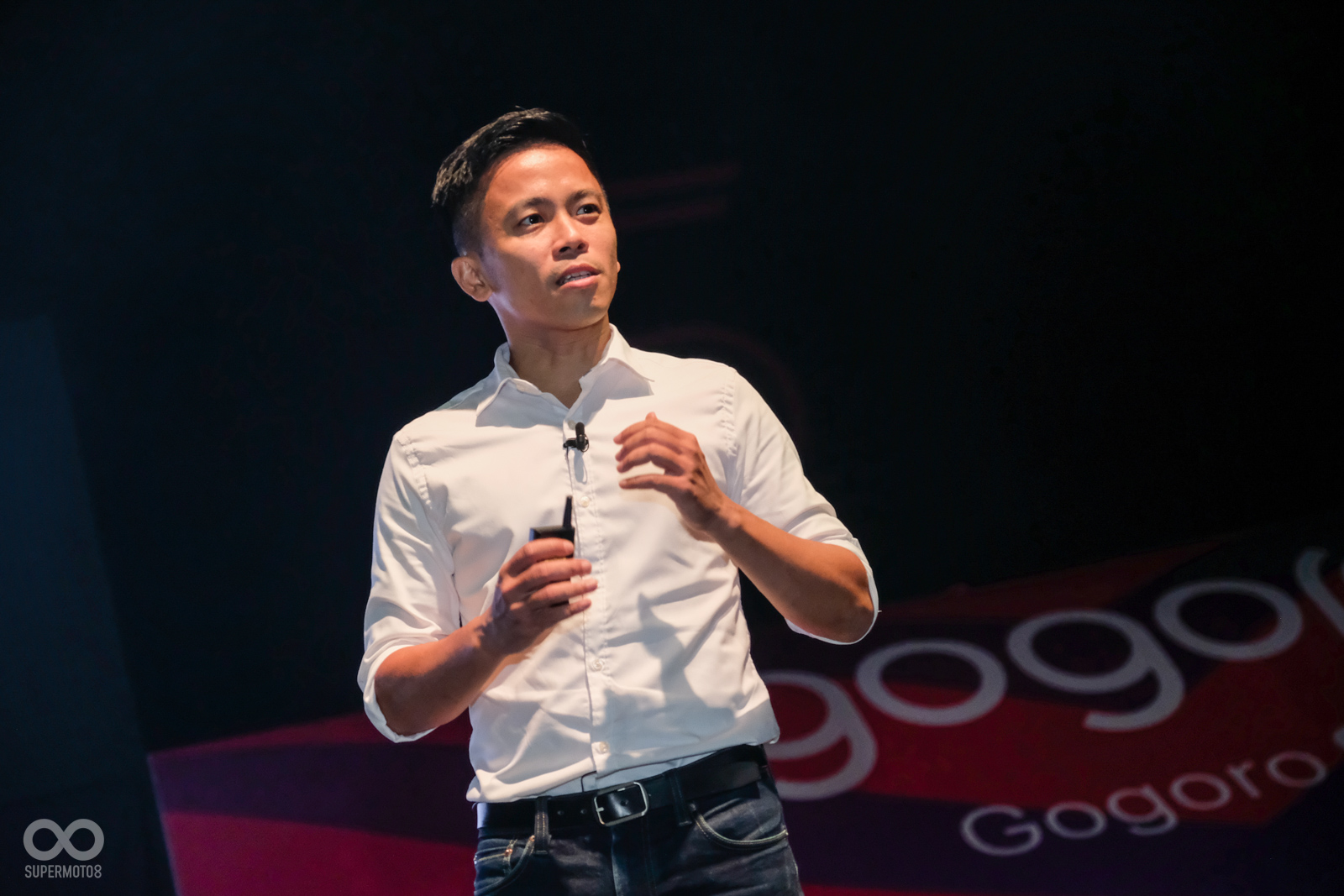 Gogoro 資深市場行銷總監 陳彥揚,為大家介紹兩款新車