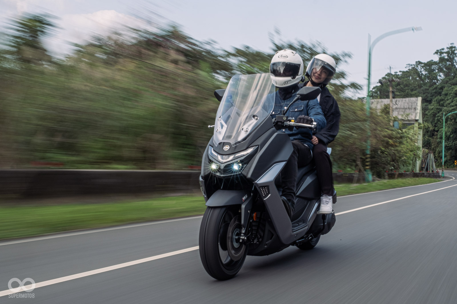 雙魚眼頭燈造型侵略感更強,亮度也提升118%提升安全性