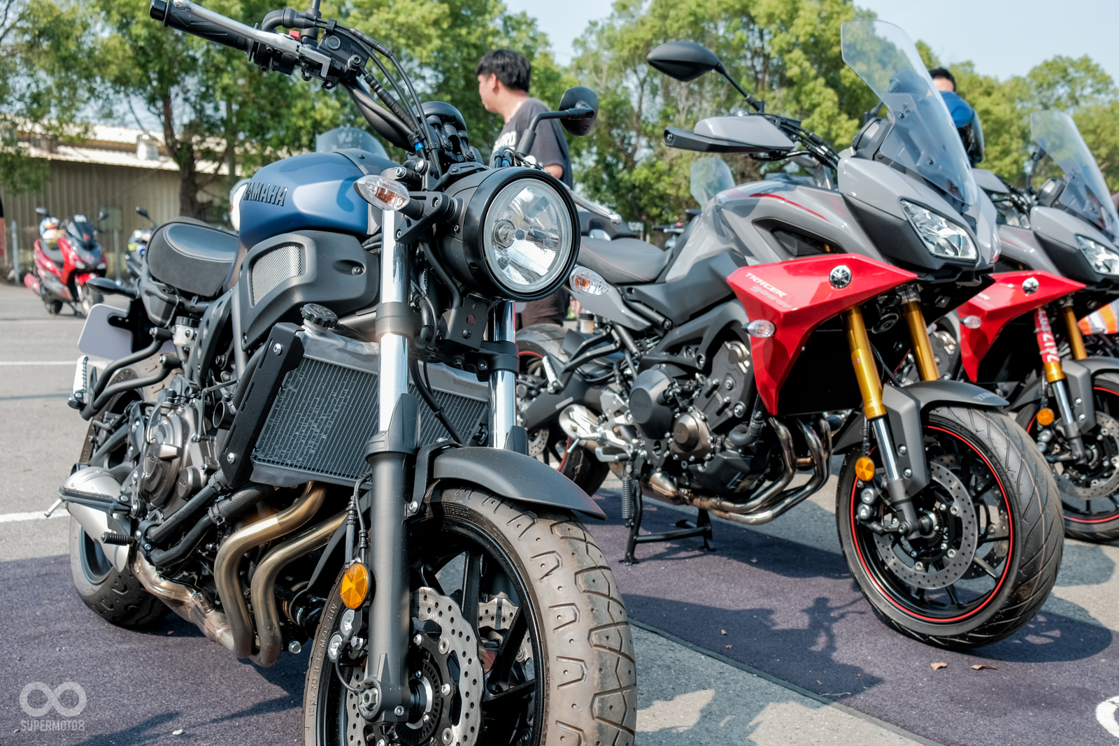 YAMAHA CAFE現場也擺了幾輛新車供人欣賞