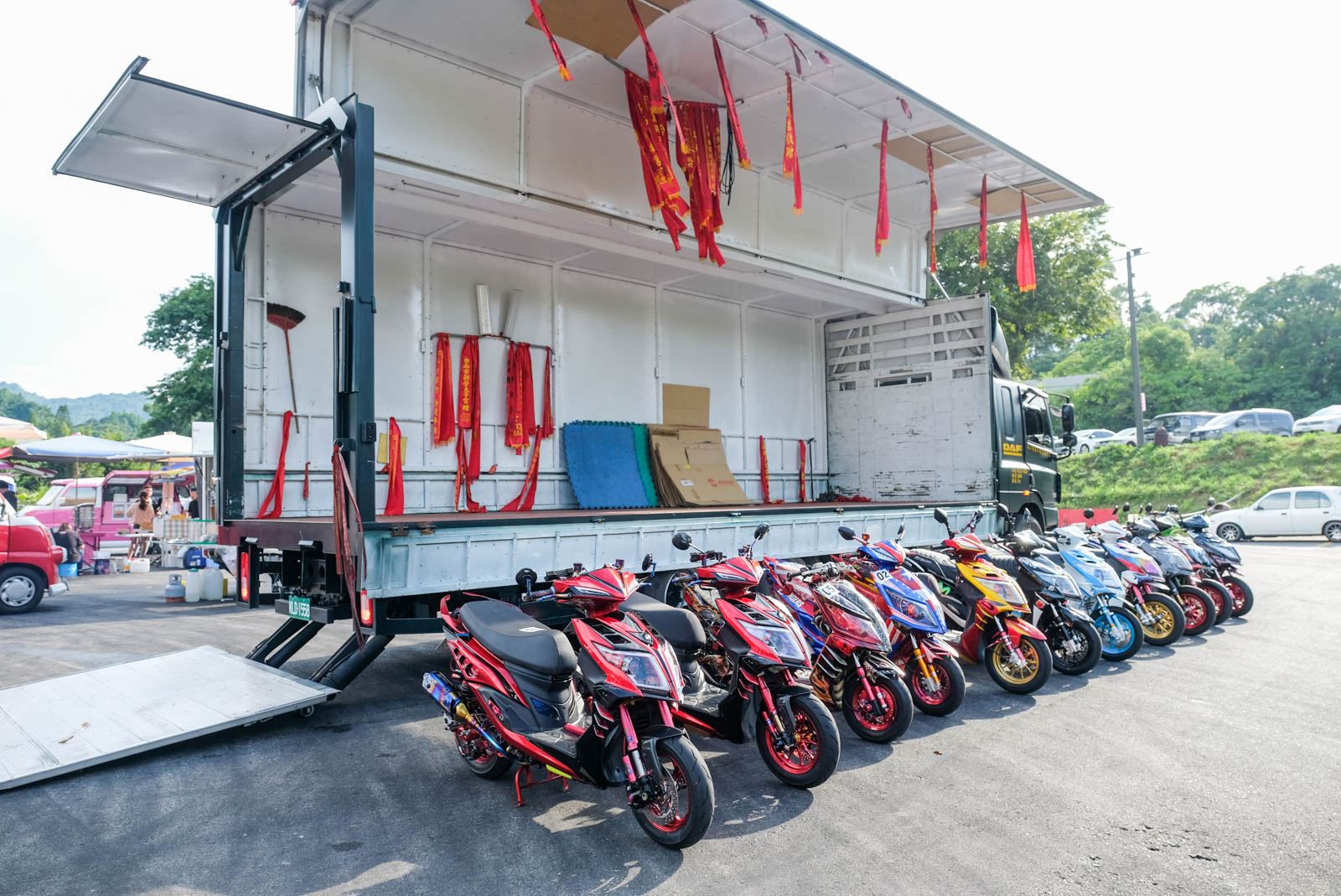 專業的車輛運送，氣勢十足