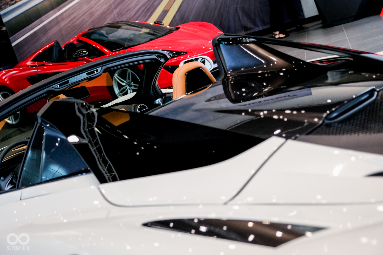 後方C柱導入玻璃材質，確保駕駛視野