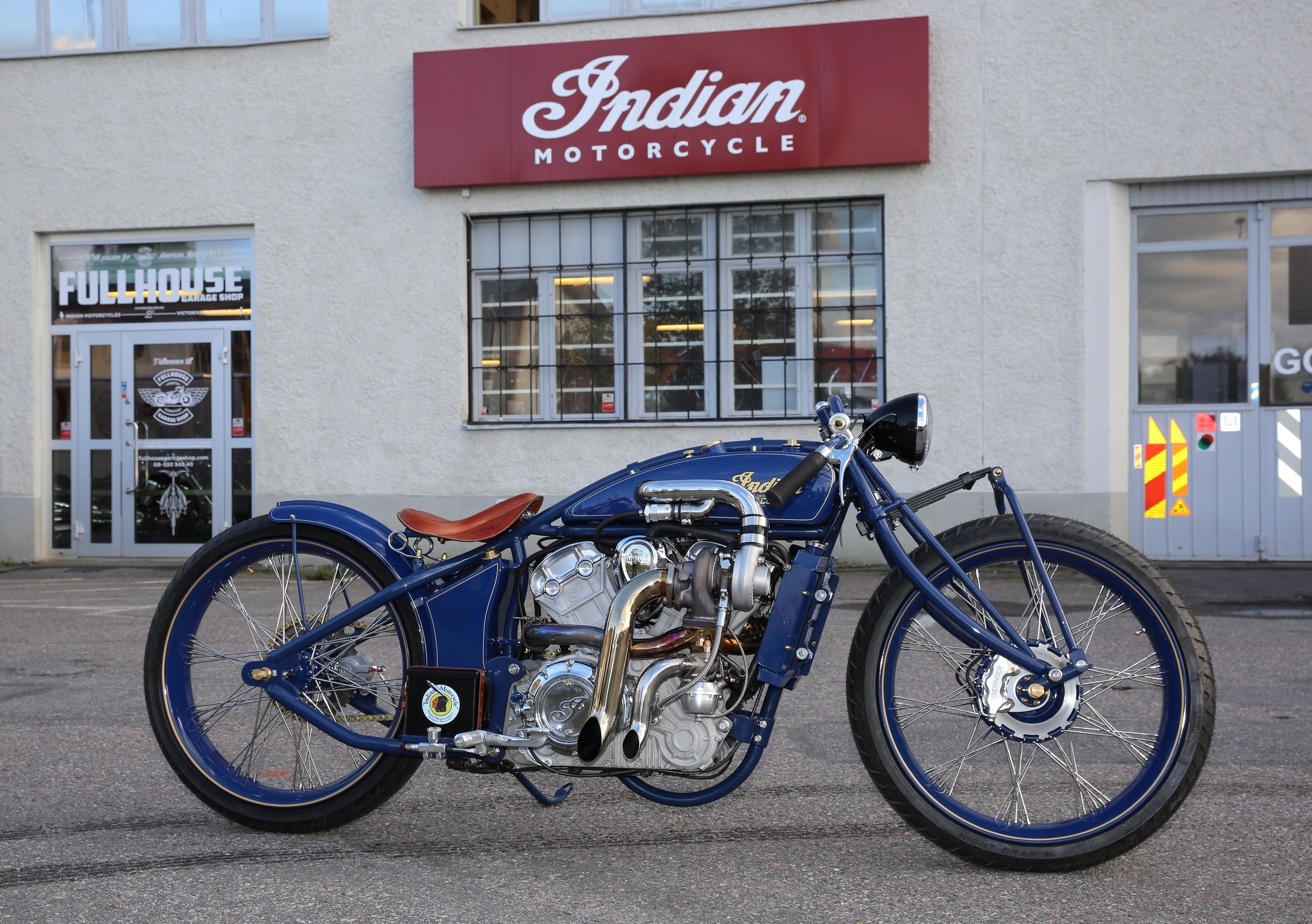 這台並不是骨董車,而是將2016年出廠的INDIAN Scout 改裝成1920年代模樣