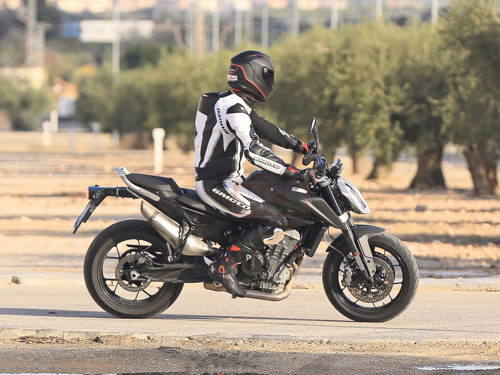 在腳踏位置附近可以看到便當盒的設計