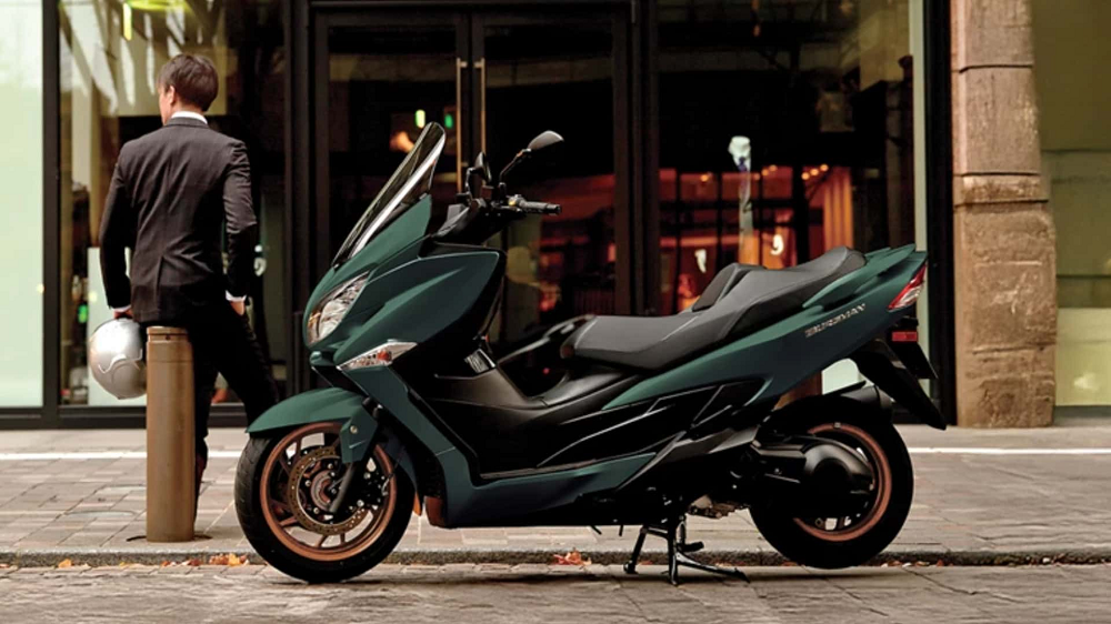 2025年式Suzuki Burgman 400擁有了三款全新塗裝