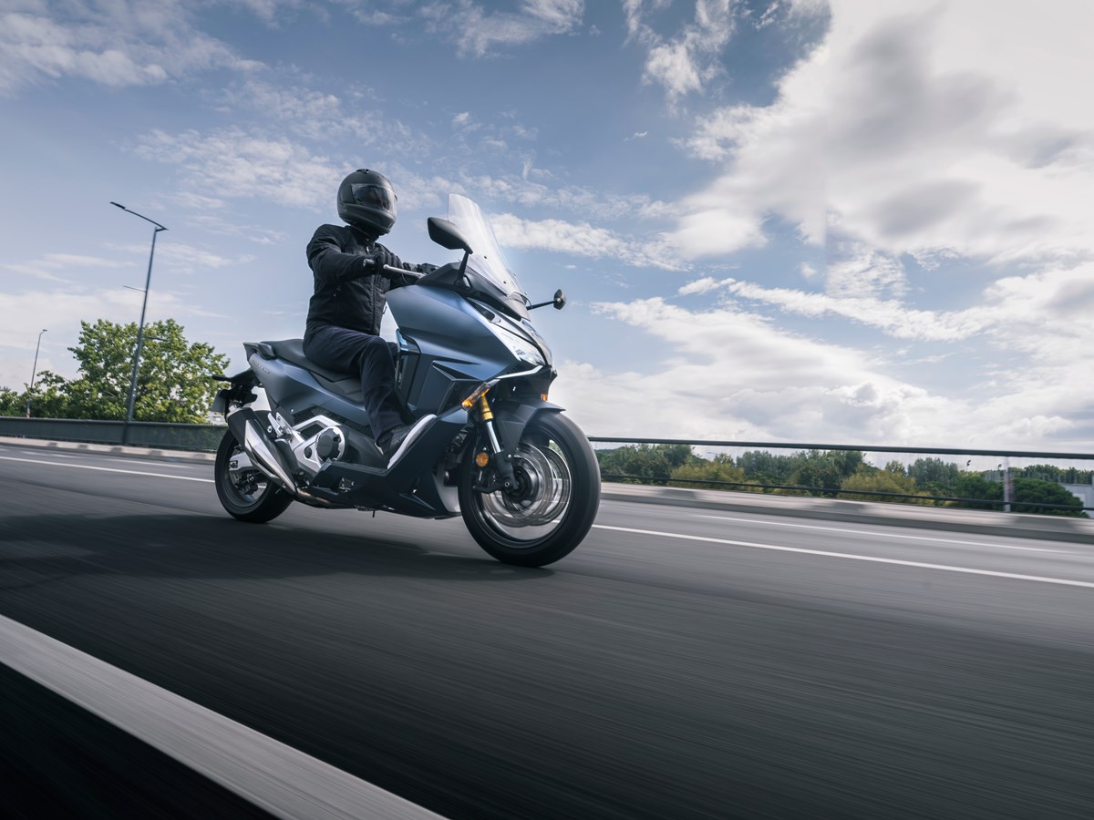 FORZA 750尚未公布售價,但外媒預計會落在9,000歐元左右