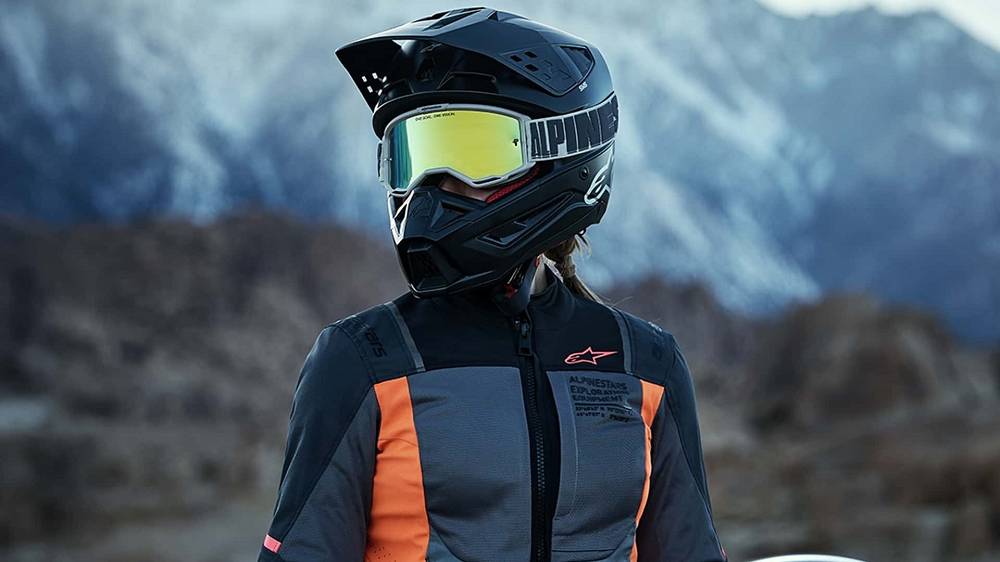 Alpinestars最近發表了全新的All Terra產品線