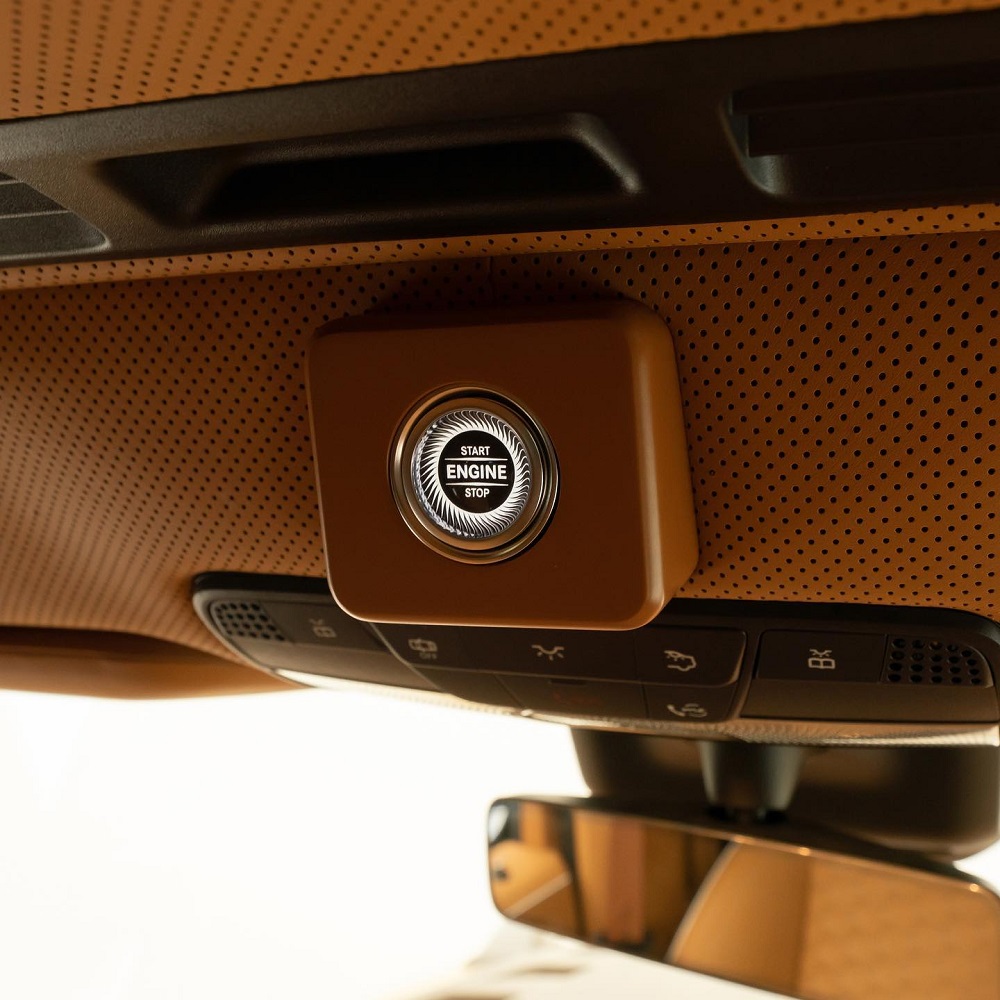 Mansory官方加強了整輛車的性能表現,讓他的速度表現更驚人