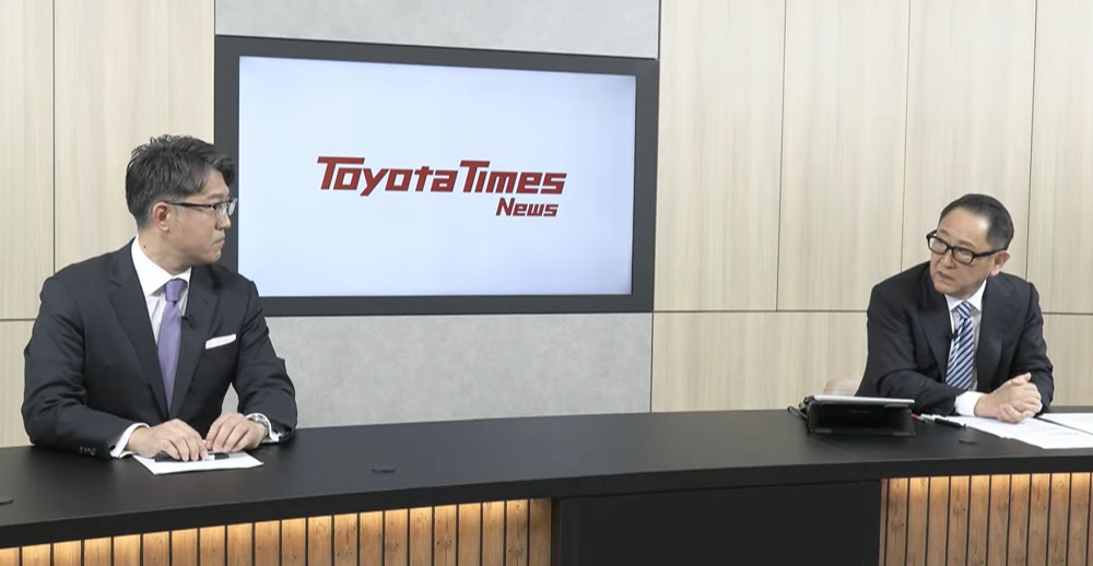 Toyota前社長豐田章男(右)年初無預警宣布卸任，轉由Lexus領導人佐藤恒治(左)接任社長一職