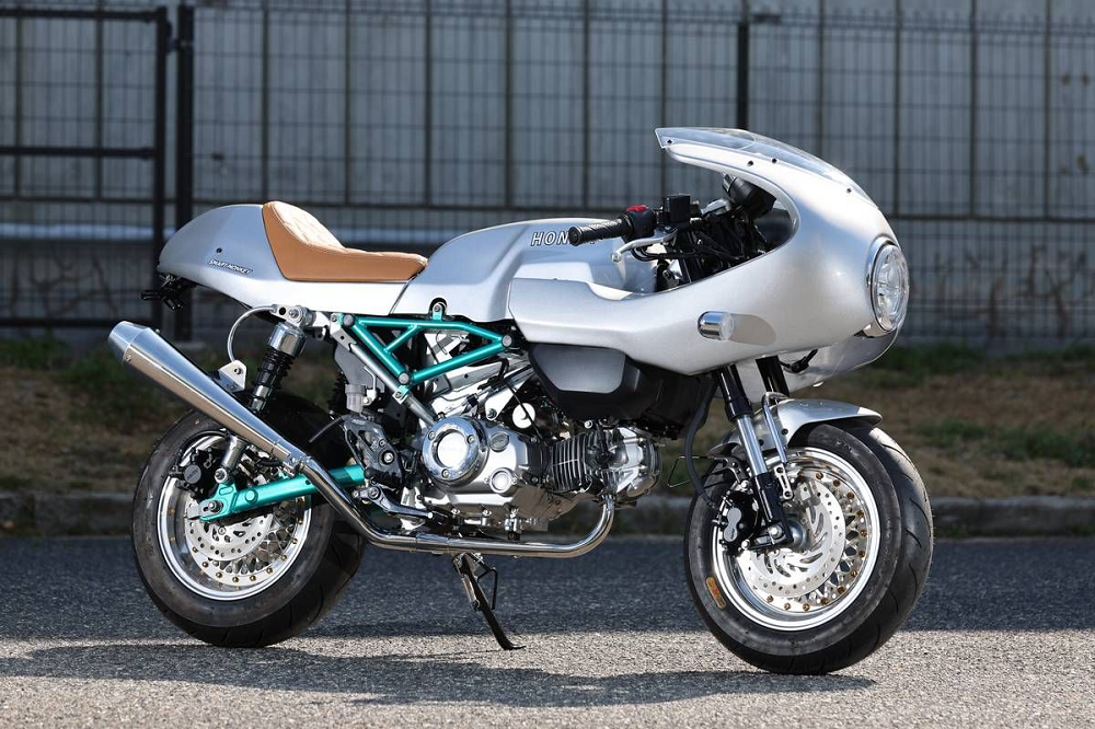 官方推出了整輛車販售和單改裝套件販售的兩種選擇