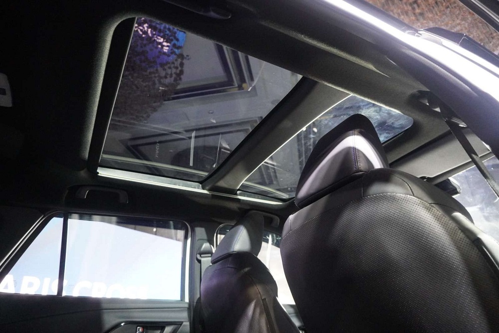 車頂也將有大面積的天窗,減少頭部的壓迫感