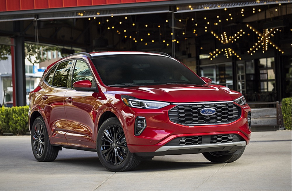 先前外媒多次捕捉到小改款的Ford Kuga車型,如今總算在北美市場迎來正式發表!