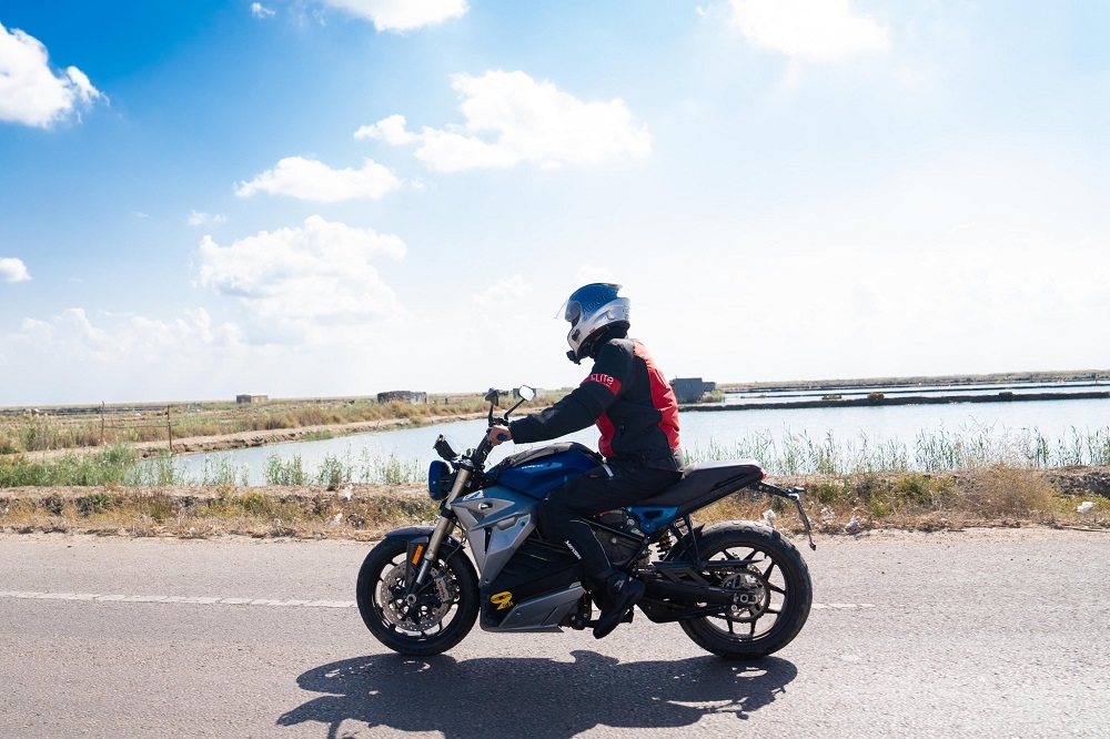 今年底,Ali Abdo預計會進行名為「The Ride to COP28」旅程,成為「騎乘電動機車經過最多國家的旅程」紀錄保持人