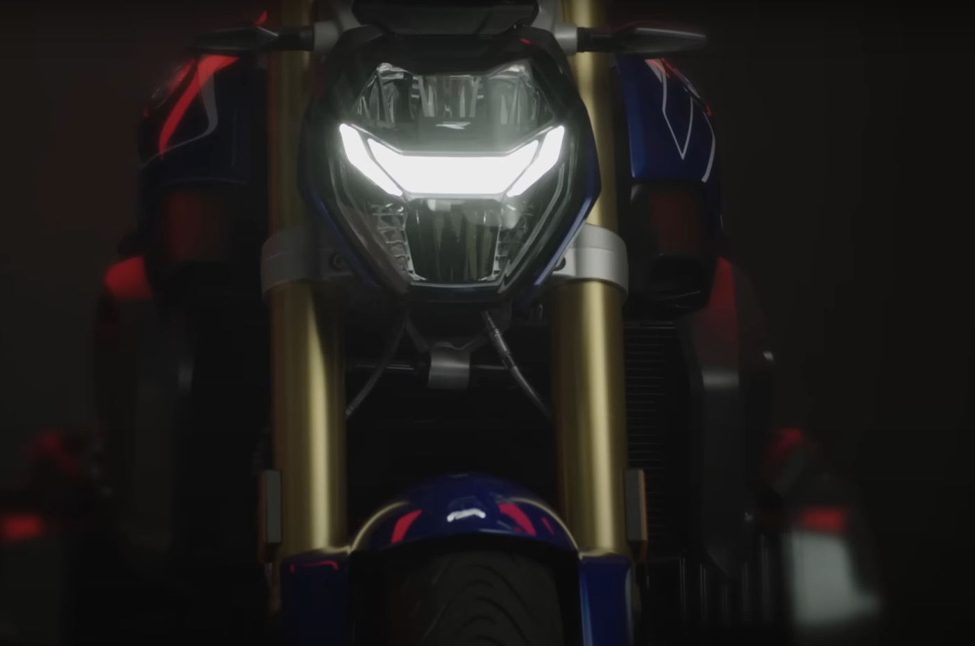 2023 BMW R 1250 R改款的最大亮點莫過於這組LED頭燈