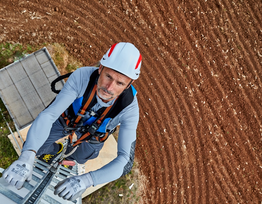 根據檢驗機構測試，防護背心可以吸收的外力衝擊達到檢驗標準的60%之多