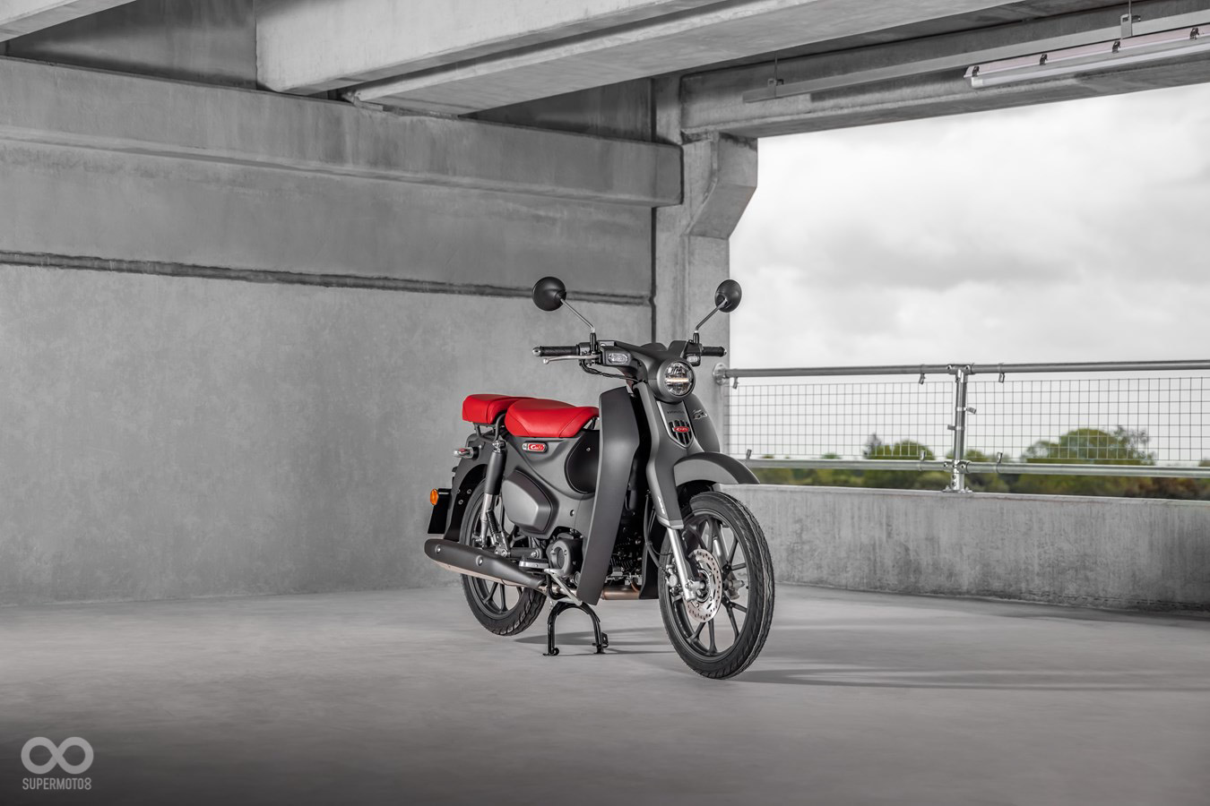 除了標配後座外，懸吊取向也更為舒適