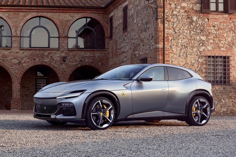 Ducatti在面臨母公司Volkswagen的裁撤危機時，他們原先計畫和Ferrari一樣生產Purosangue這類型的純電SUV