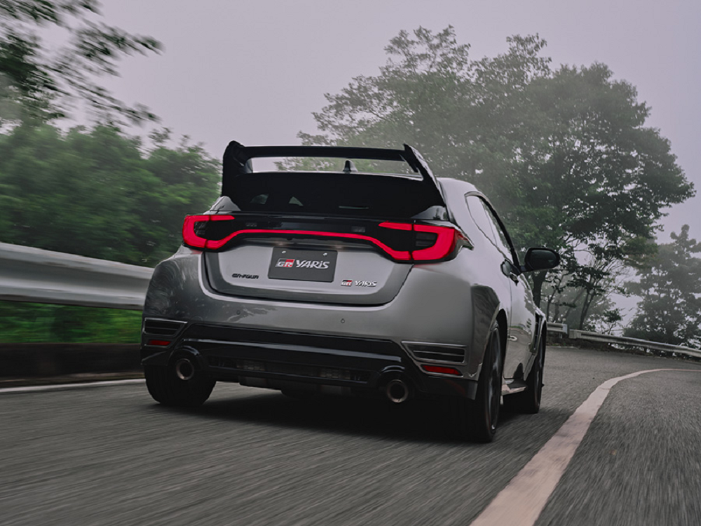 Toyota最近為了「暴力鴨」,推出了全新的空力套件組