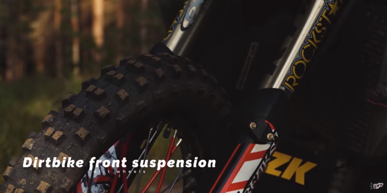 以越野用的長行程倒叉替換調原廠的SHOWA倒叉