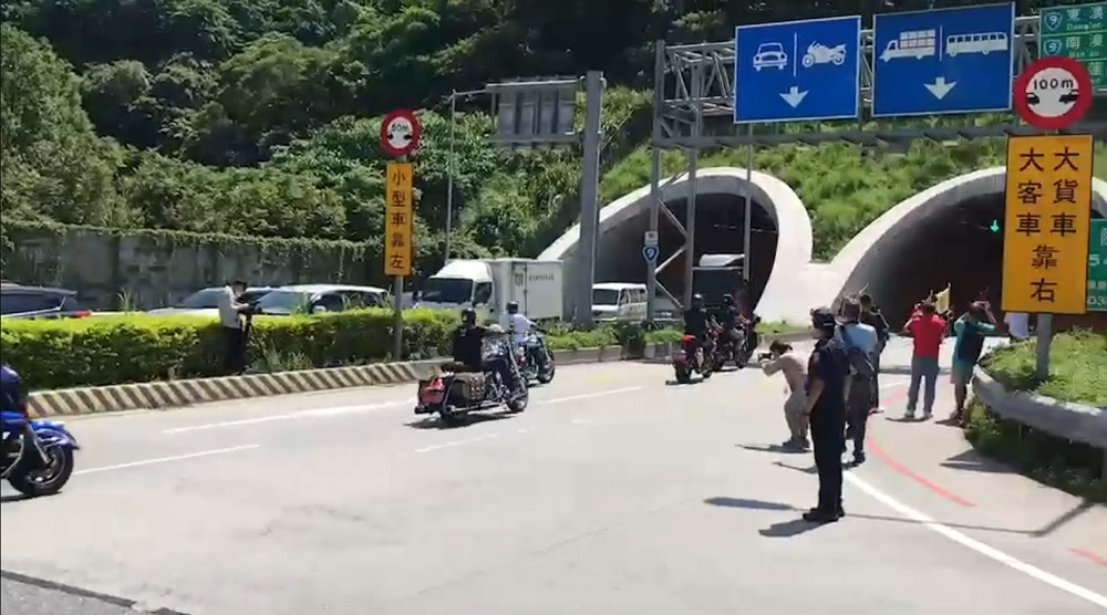 蘇花改在去年9月底開放大型重機通行試辦計畫，首日吸引不少大型重機車友齊聚通行