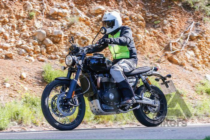 TRIUMPH也針對旗下的Scrambler進行改款，最重要的部分在於排氣量提升至1200cc